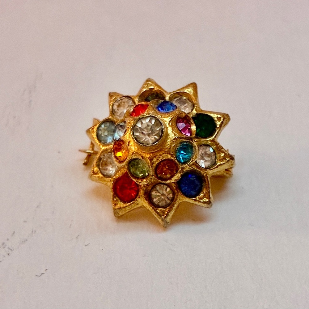 Beautiful Tiny Multicolored Vintage Mini Brooch in Gold Tones 1/2” x 1/2” inch